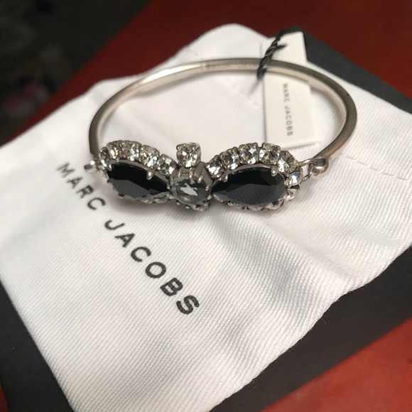 🆕MARC JACOBS Bow Hinge Cuff Bracelet - Picture 3 of 7